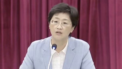 雷军展示“6楼扔西瓜毫发无损”