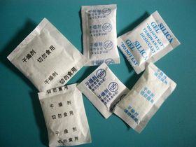 汽车硅胶干燥剂选择多少