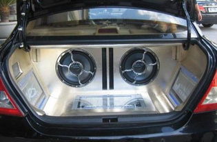 改装汽车音响大概多少钱 改装汽车音响大概多少钱