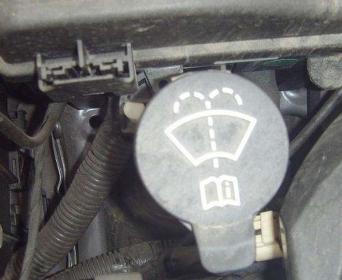 汽车玻璃水分别加多少(汽车玻璃水的正确加注量,了解不同类型车辆的玻璃水加多少) 汽车玻璃水分别加多少(汽车玻璃水的正确加注量,了解不同类型车辆的玻璃水加多少)
