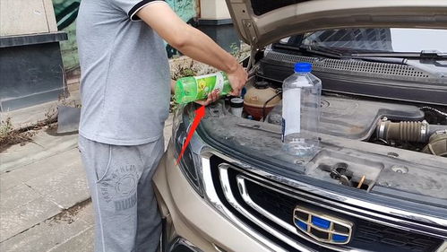 汽车加玻璃水要多少升的(汽车加玻璃水需要多少升？详解添加过程及所需量)
