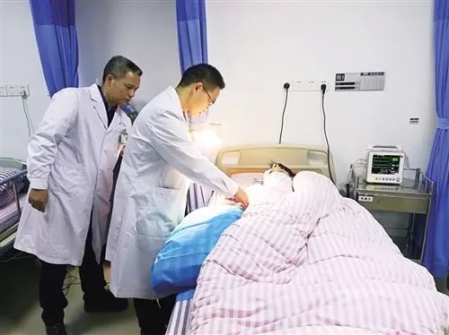 男子手伤被要求查前列腺 医院回应(男子手伤被要求查前列腺,医院的回应与公众的关注) 男子手伤被要求查前列腺 医院回应(男子手伤被要求查前列腺,医院的回应与公众的关注)